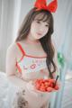 DJAWA Photo - Son Ye-Eun (손예은): "Strawbeery Girl" (152 photos) P137 No.66459a