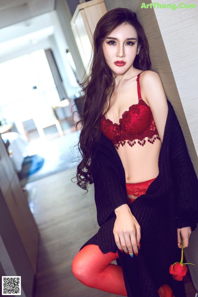 TouTiao 2017-03-08: Model 阿依 努尔瓦娅 (24 photos)